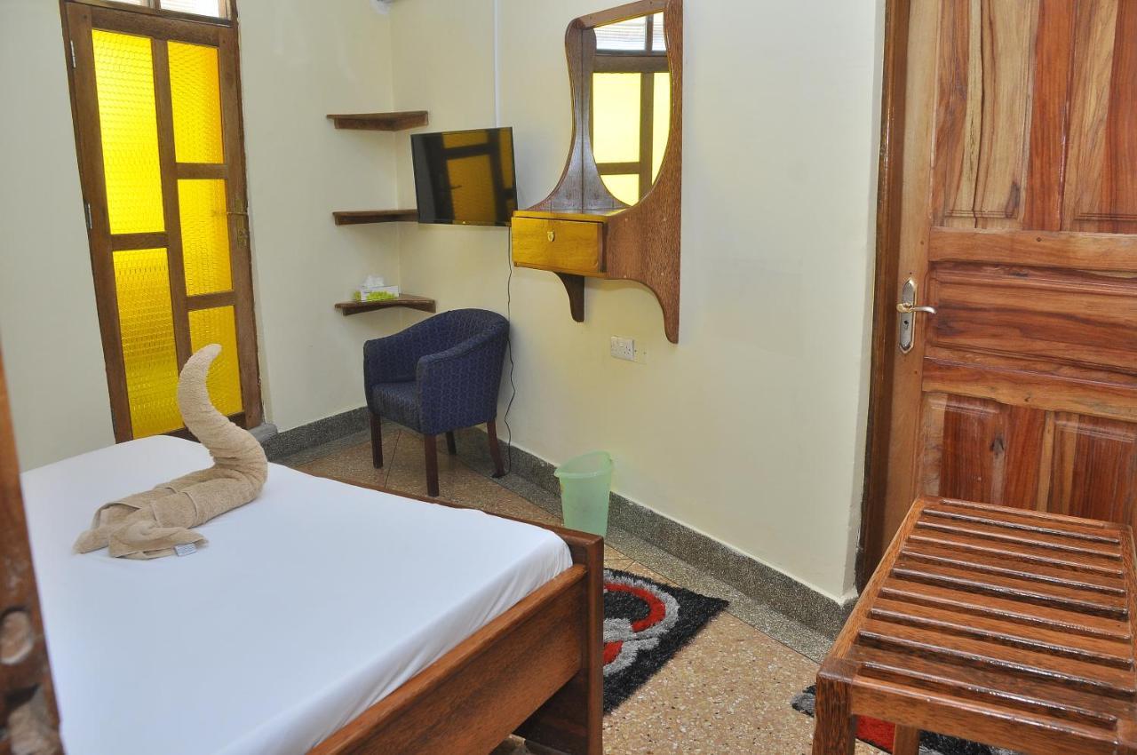 Plumeria Motel - Stone Town ザンジバルシティ エクステリア 写真